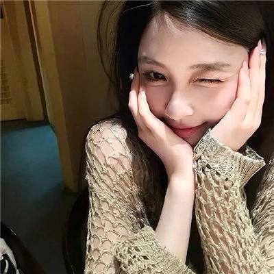 爱在心里口难开